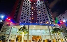 Crown Palace Hotel